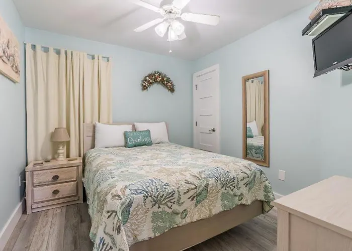 Regatta 105b By Youngs Suncoast Apartment