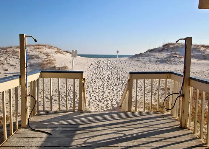 Apartment Regatta 105b By Youngs Suncoast